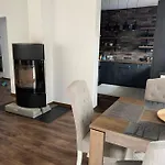 Una