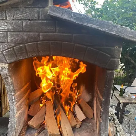 Una *